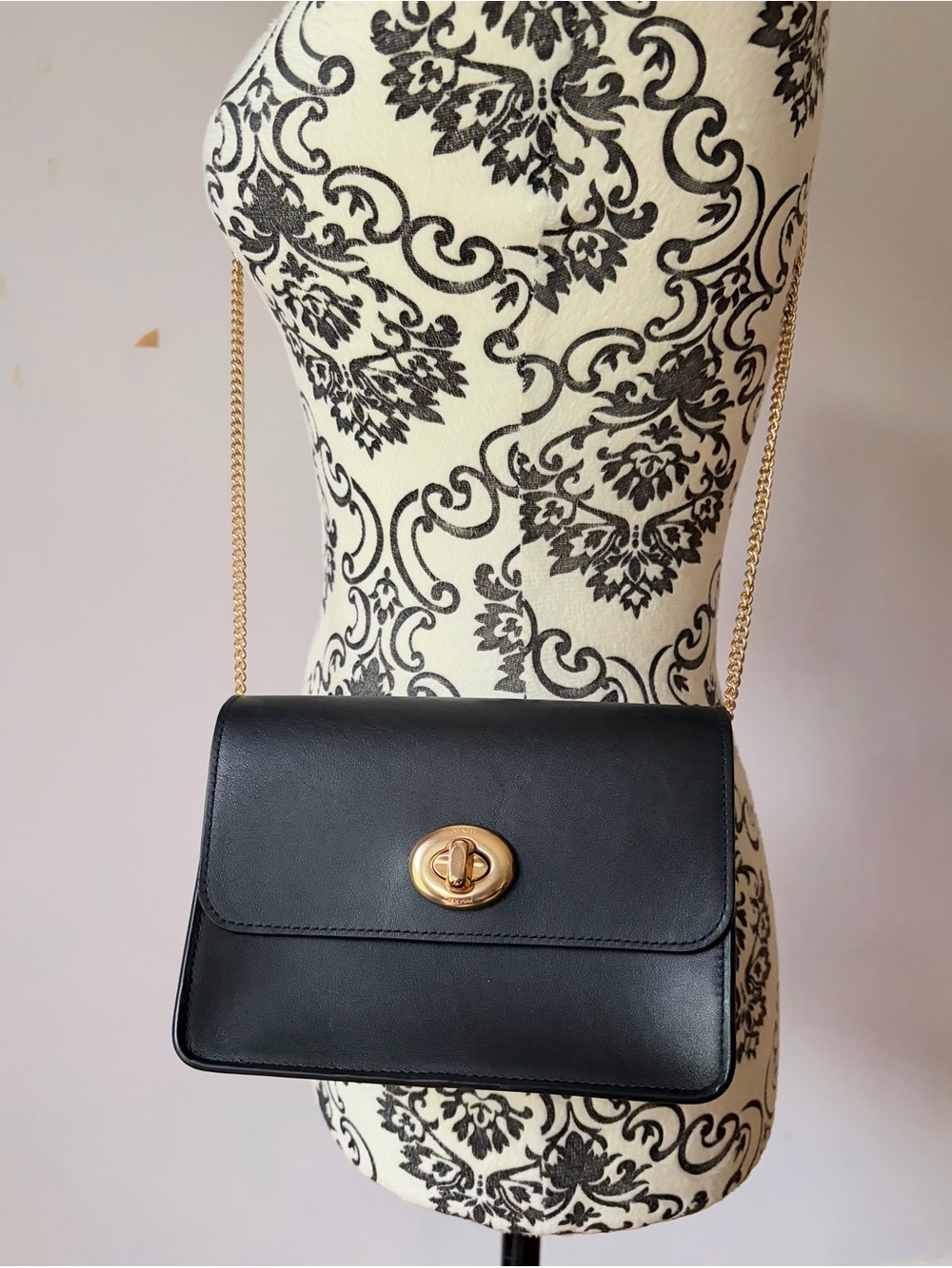 Excellent Condition Coach Black Calf Leather Bowery Bag With Gold Hardware - Picture 11 of 15